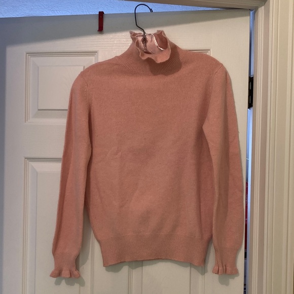 Sweaters - Gorgeous pink wool sweater size XS/Small
Like new from France